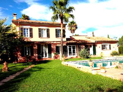 Finca with swimming pool and guest annex in exceptional location