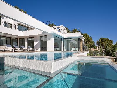 Extraordinary villa in Nova Santa Ponsa