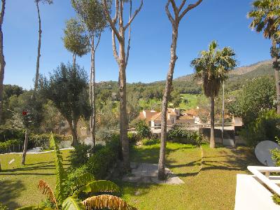 Beautiful apartment overlooking the golf course