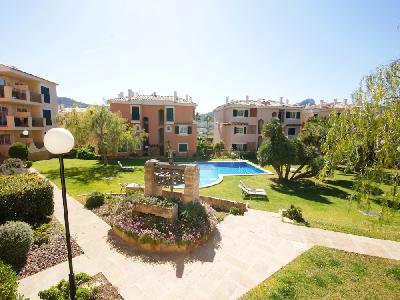 New apartments in beautiful complex near the harbor