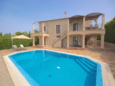 Beautiful country house in Calvia