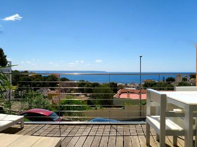 Detached house with fantastic sea view